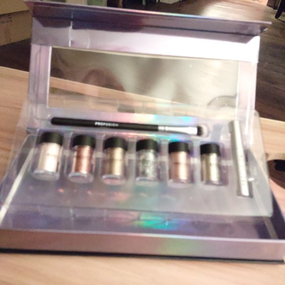 Profusion SPARKLE PIGMENTS - set of 6 colors with brush and adhesive - Picture 5 of 6